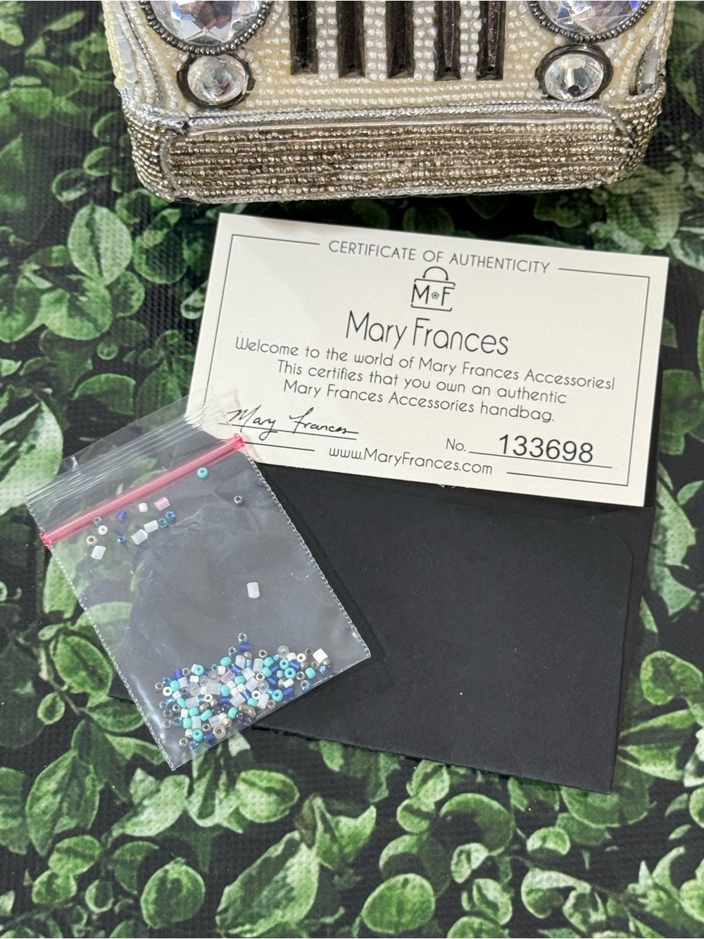 Mary Frances “Day Trip” Cream Beaded Camper Surf Theme Bag Cert of Authenticity - Picture 6 of 15